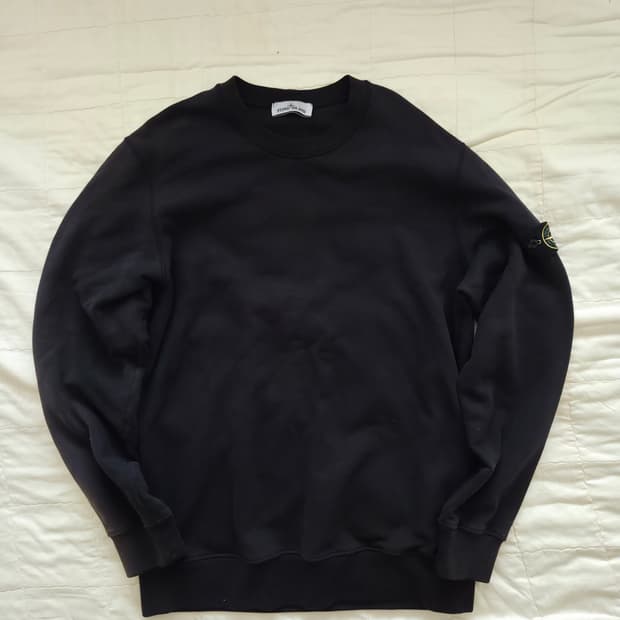 스톤아일랜드 맨투맨 22fw 블랙 XXL