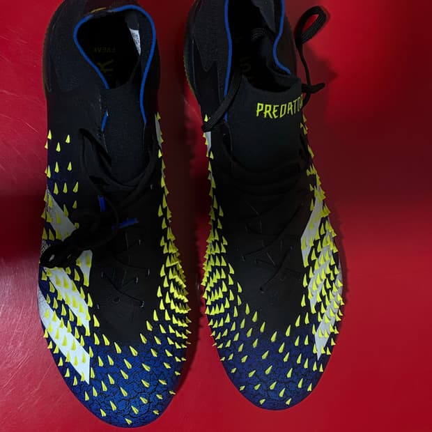 Adidas 프레대터 축구화 285 새상품
