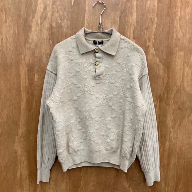 셀린느 트리옴페 pk 넥 니트