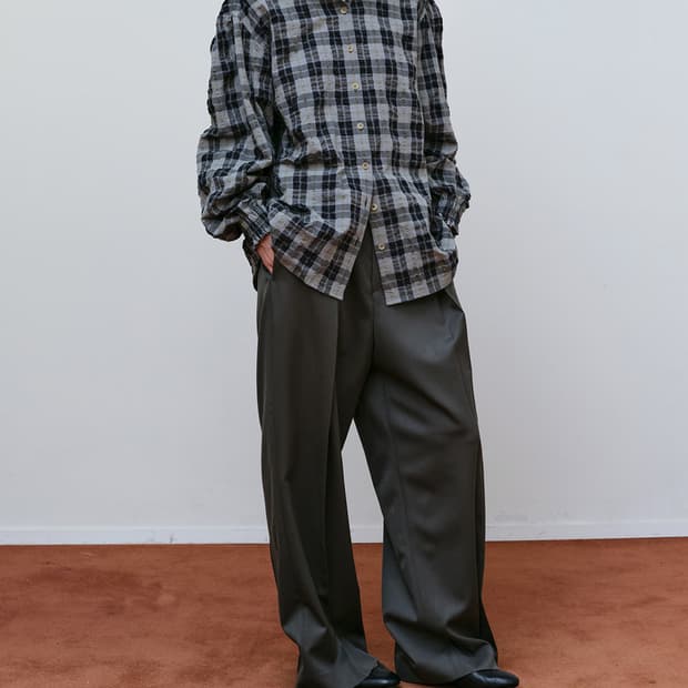문달 Casey Low Rise Slacks in Charcoal