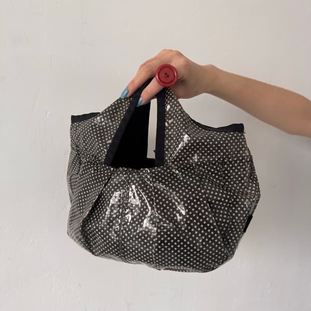 ZUCCA dot pvc gyoza bag