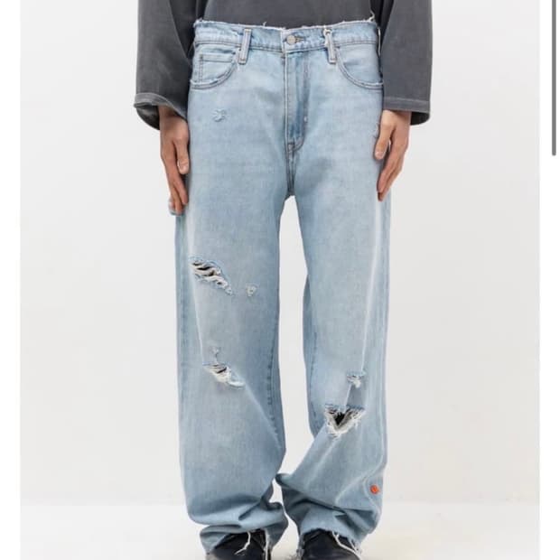 Erl levis loose