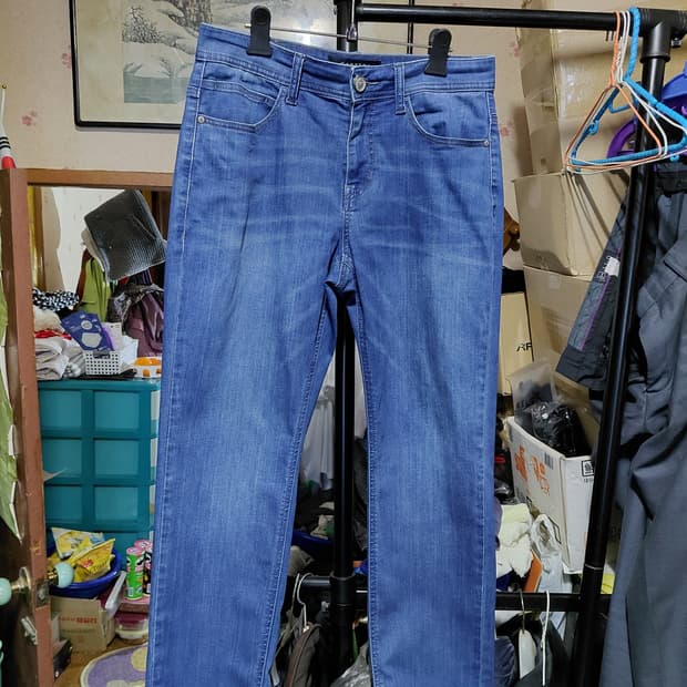 [까레라] 춘하용(봄,여름)데님 청바지 32사이즈 