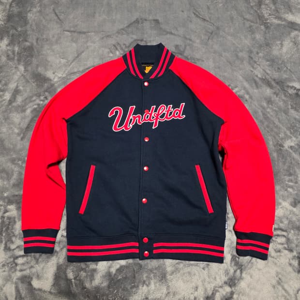 (M)Undefeated 언디핏 바시티 자켓