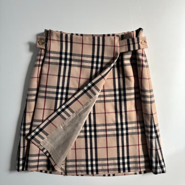 Burberry 버버리 베이지 노바체크 스커트