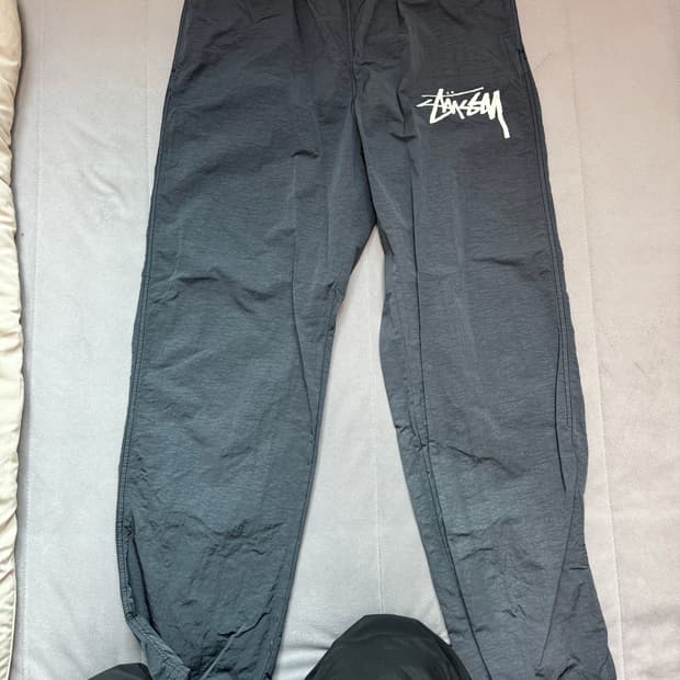 나이키 스투시 비치 팬츠 m사이즈 팝니다