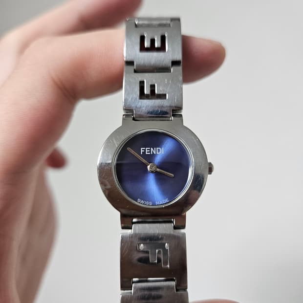 FENDI 펜디 여성 빈티지 쿼츠 시계 3050L