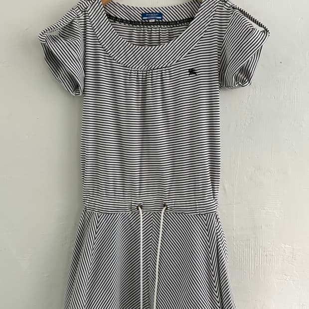 Burberry 버버리 블루라벨 기마 로고 스트라이프 패턴 스트링 원피스