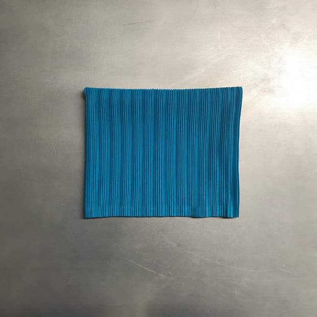 플리츠 플리즈 넥워머 코발트블루