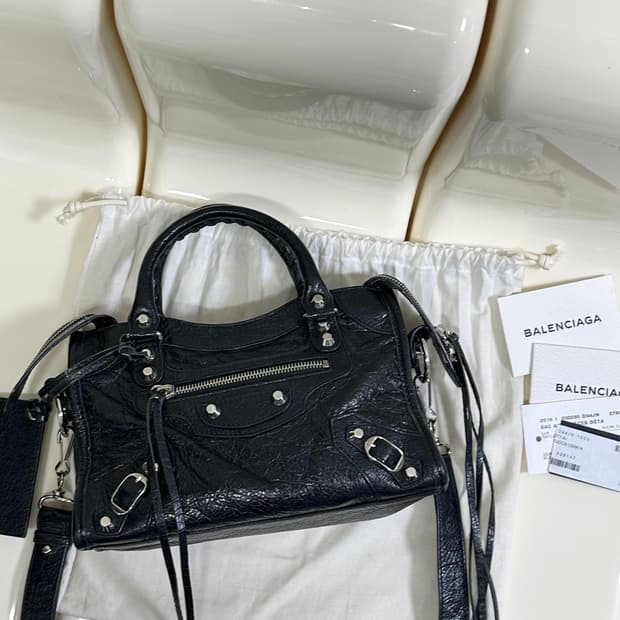 [SA 정품] 발렌시아가 시티 모터백 미니 블랙