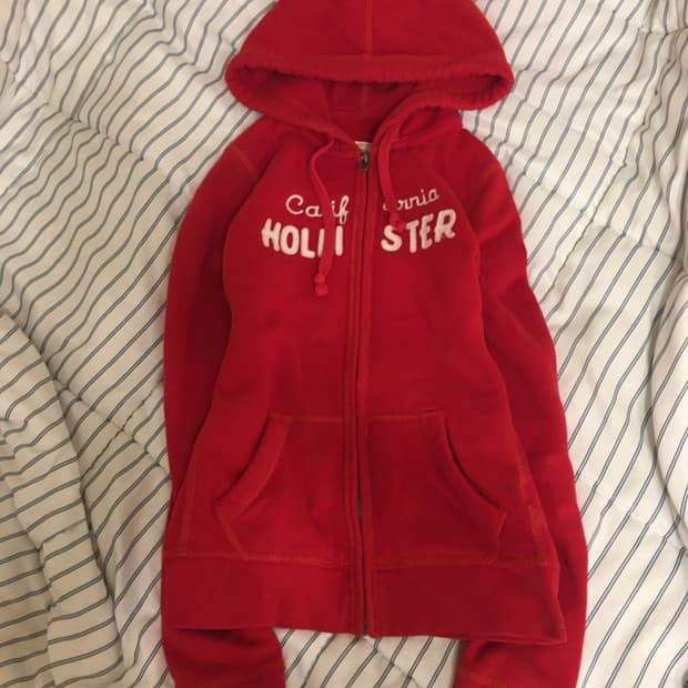 [딱붙핏/택포] 홀리스터 레드 후드집업 S
