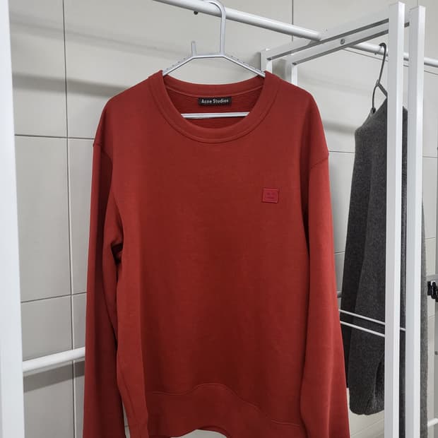 아크네스튜디오 페어뷰 페이스 맨투맨