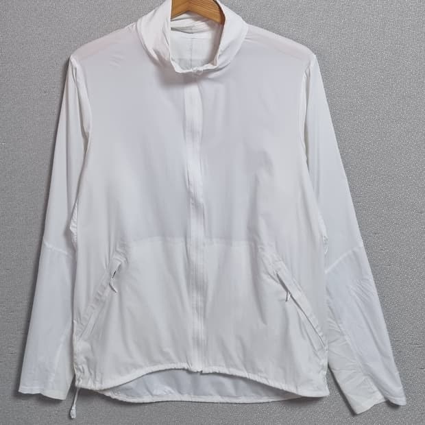 M (66) 룰루레몬 화이트 기능성 바람막이 집업