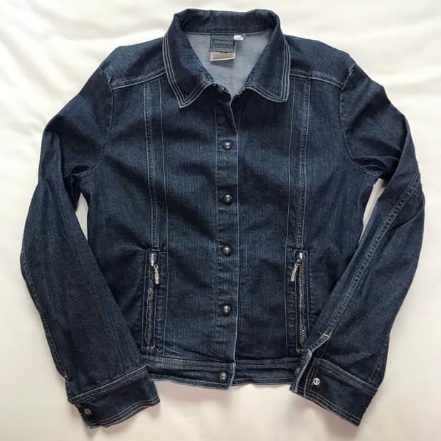 배르사체 크롭 데님자켓