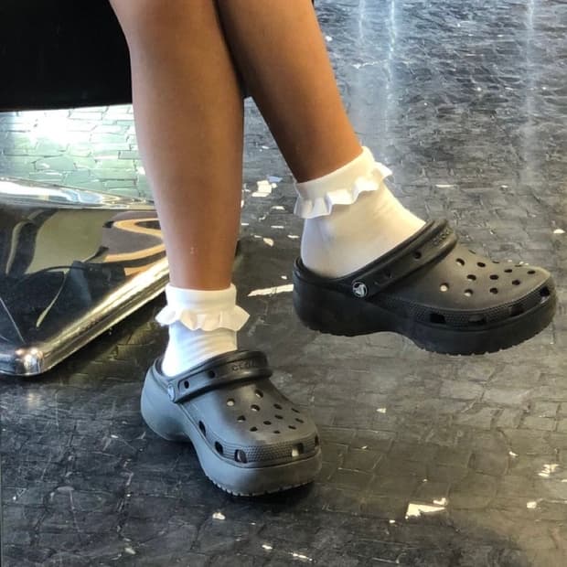 크록스 클래식 플랫폼 클로그 블랙