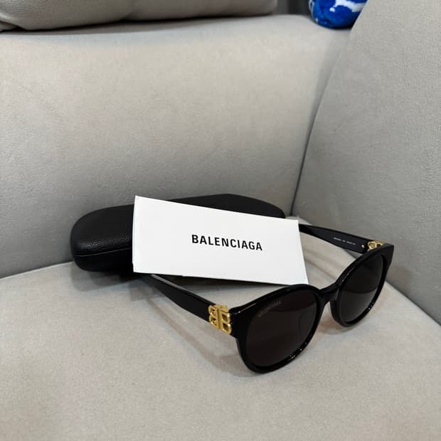 발렌시아가 BB 선글라스 