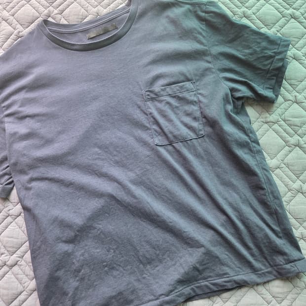 Htae rough pocket t old navy