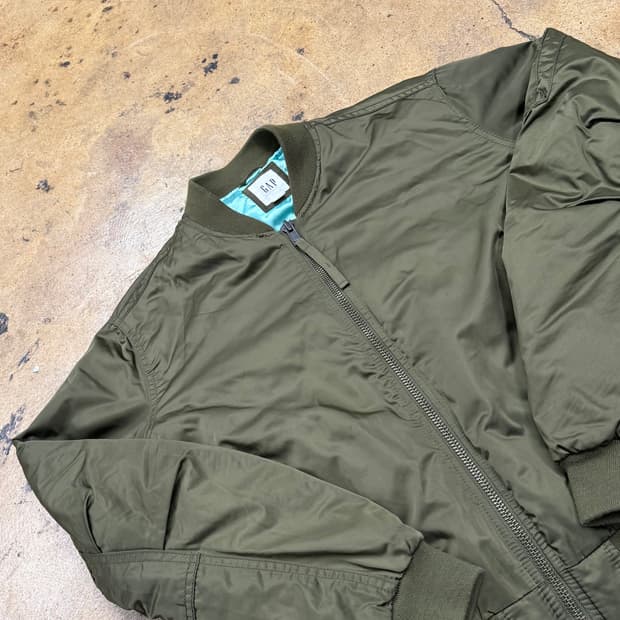 [정품/L] GAP 갭 항공점퍼 카키 b8