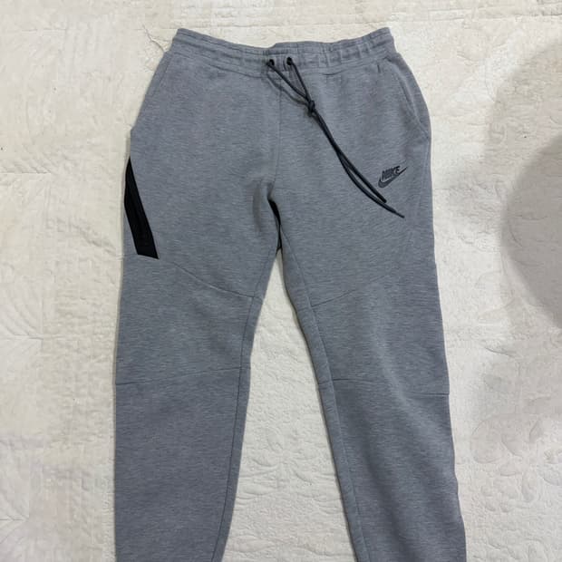 나이키 테크팩 그레이m