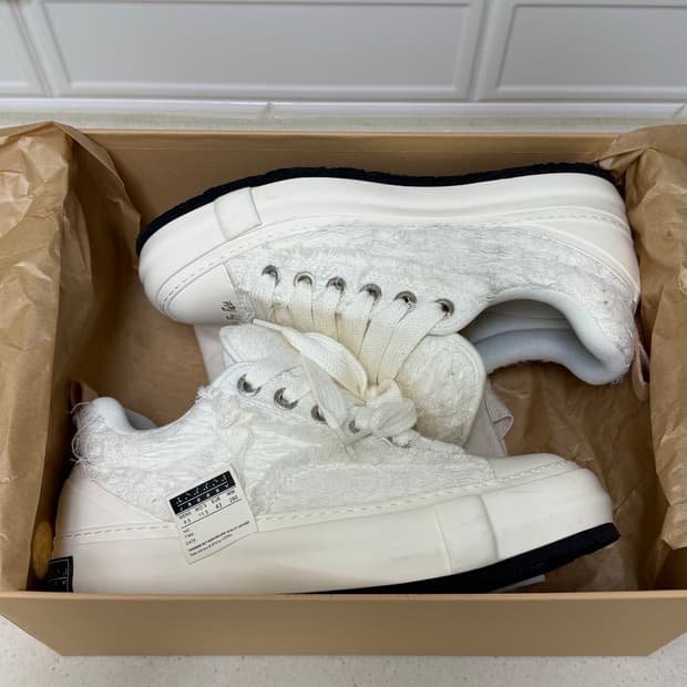 펑첸왕 엑스베젤 스니커즈 43사이즈