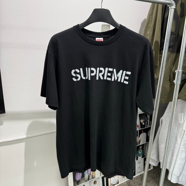 [L] supreme hard tee