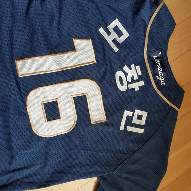 100 / NC 다이노스 / 어센틱 야구 유니폼 / 16 모창민