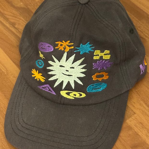 모어러브 More Love 볼캡 브라운