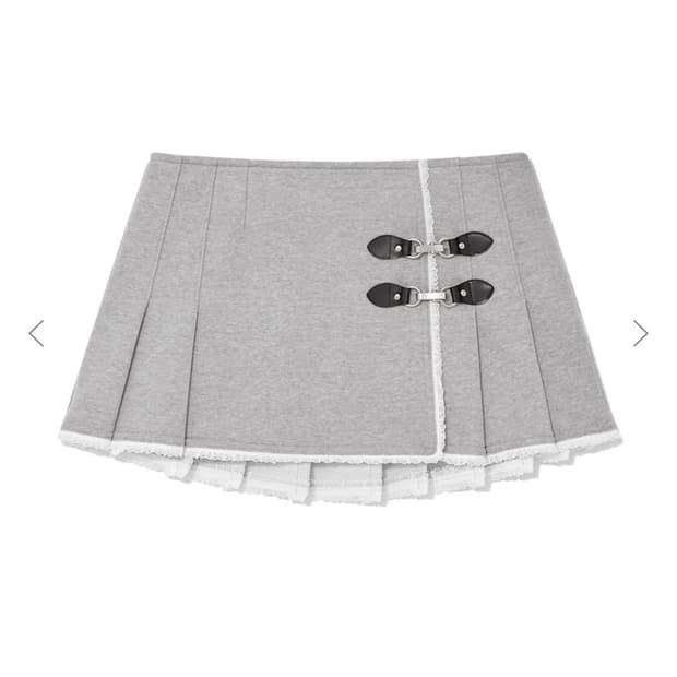 글로니 스커트 GLOWNY CIAO BUCKLE MINI SKIRT