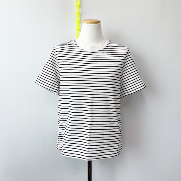 COS 스트라이프 캐주얼반팔 상태최상 S-M