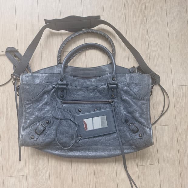 발렌시아가 모터백 