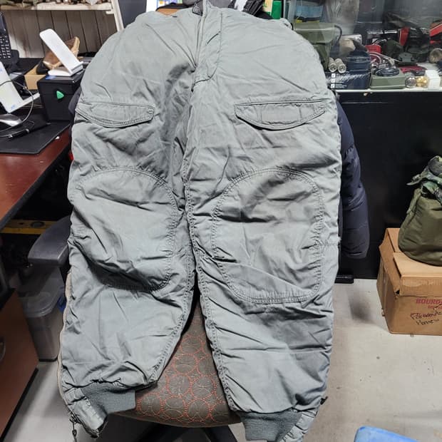 미 f1b 방한바지