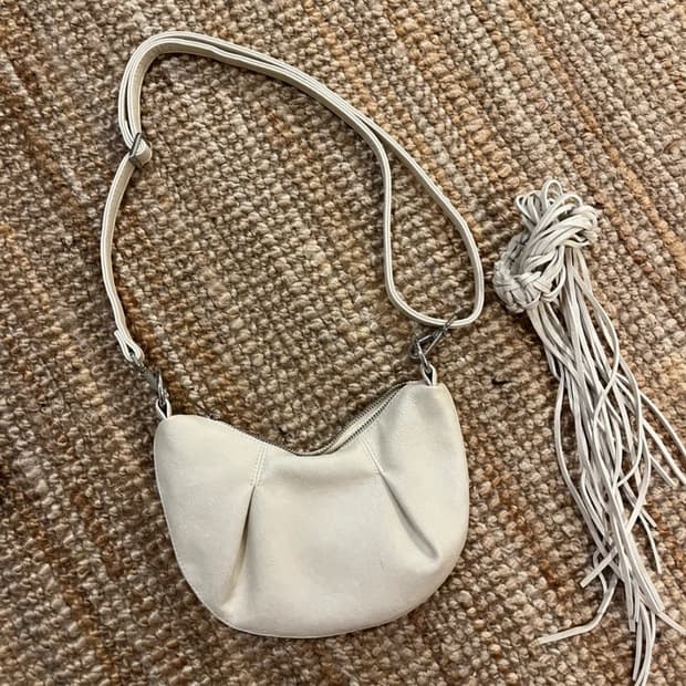 홀츠베일러 HOLZWEILER 코쿤백 마이크로 Ecru