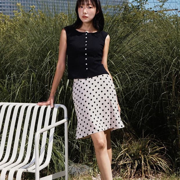 오브오브 도트 스커트 베이지 하프 기장 M 사이즈