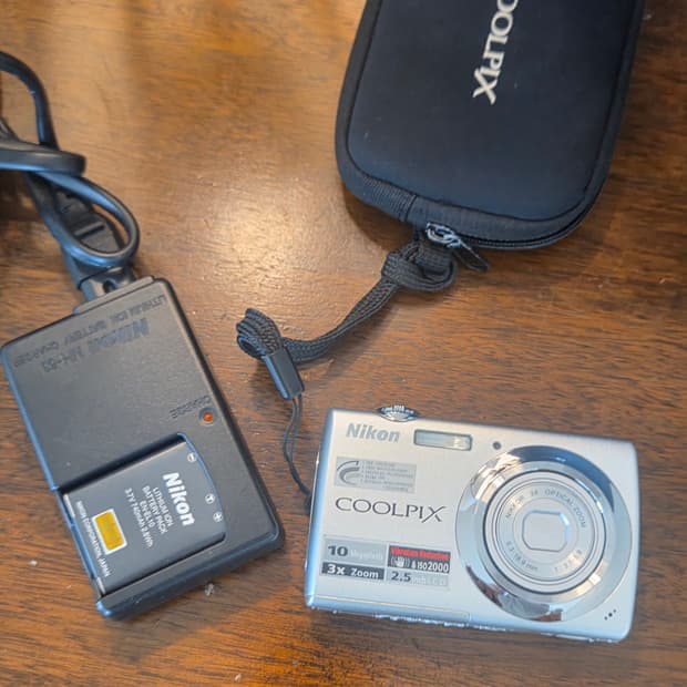 coolpix s3300