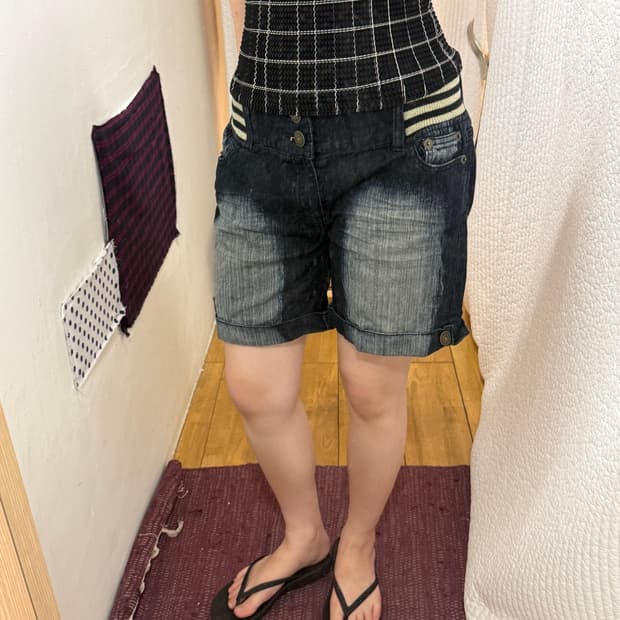 Washed denim shorts