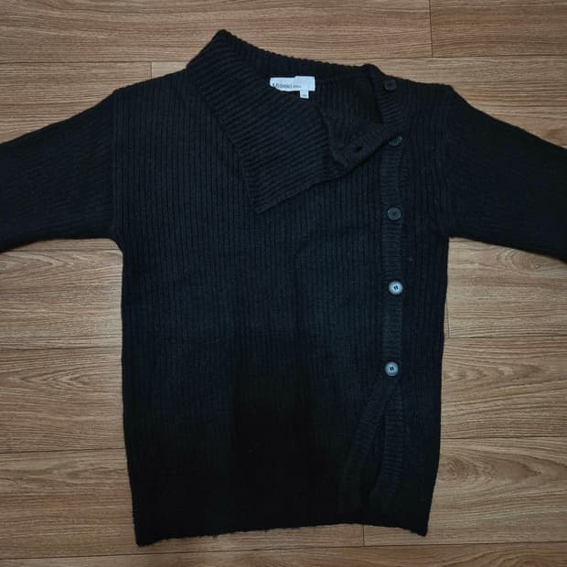 미세키서울 사이드버튼 니트(블랙)