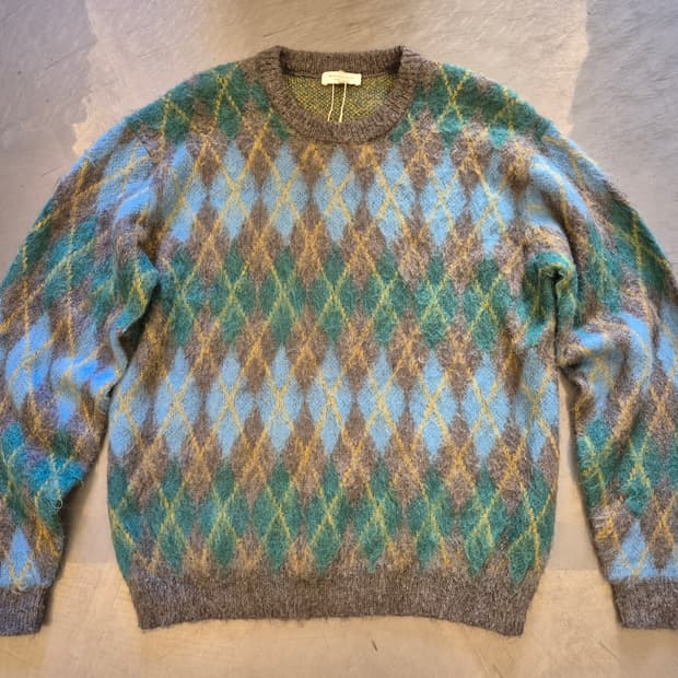 뷰틴앤유스 아가일 모헤어 니트