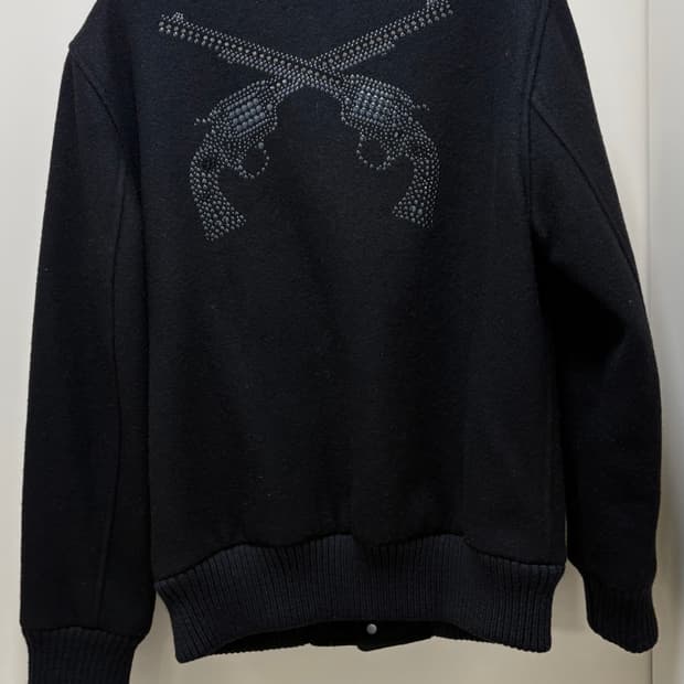 쇼트 바시티 자켓