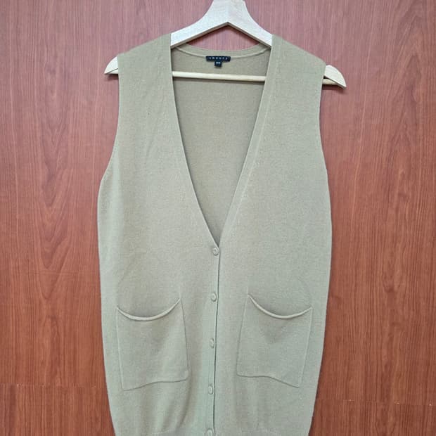 띠어리  캐시미어롱조끼