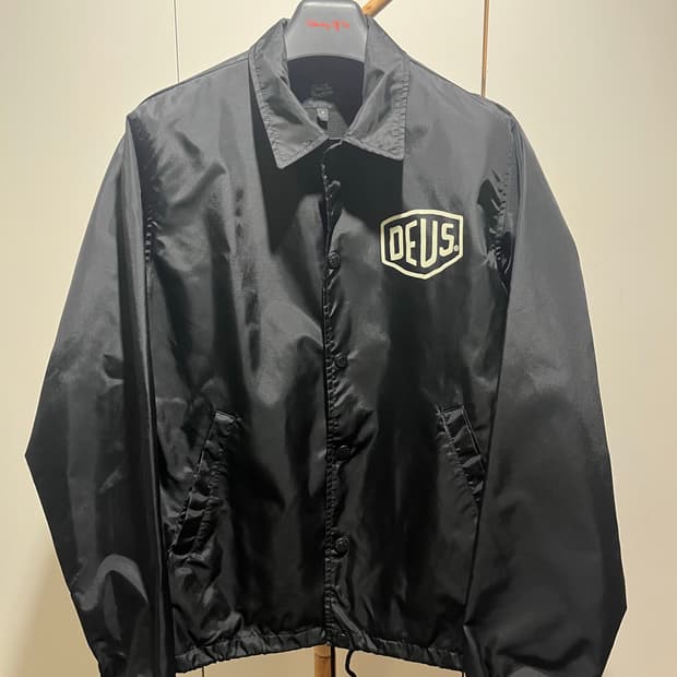 데우스 코치자켓