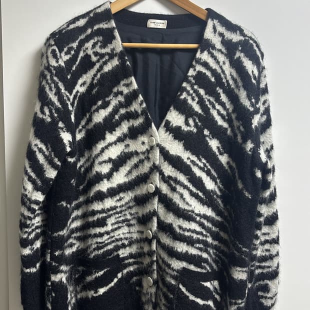 생로랑 14fw 에디슬리먼 지브라 모헤어 가디건 xs사이즈