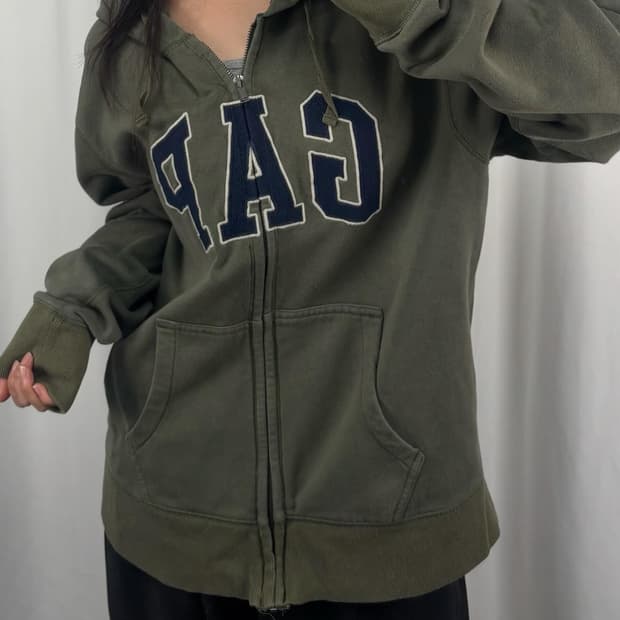 갭 카키 후드집업