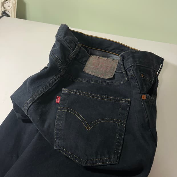 S-M 리바이스534 메이드인FRANCE 레귤러핏 블랙워시드 데님팬츠