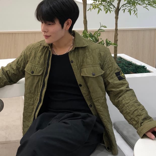 스톤아일랜드 매장정품 오버셔츠 지오메트릭 경량 패디드 자켓 카키