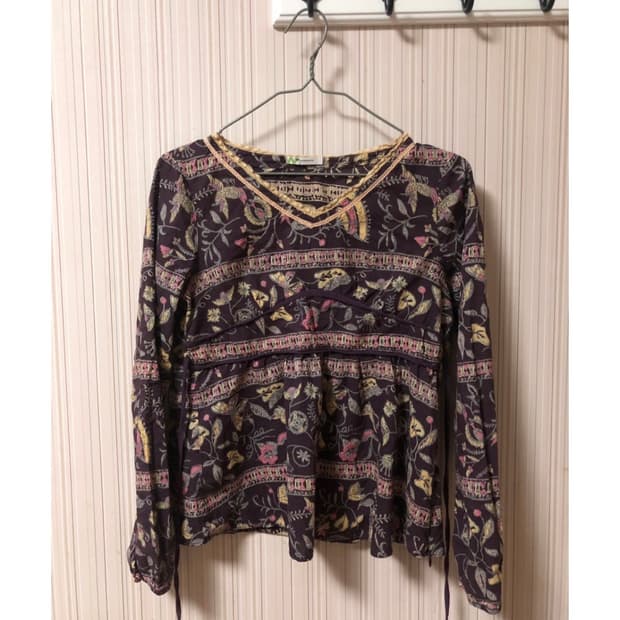 빈티지 패턴 블라우스