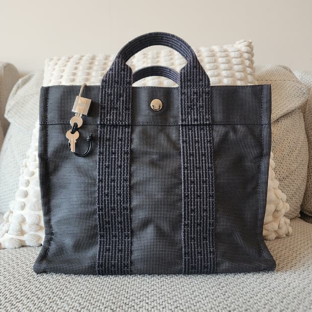 카데나자물쇠 ! 전시품급 에르메스 후루토 PM 엘라인 토트백