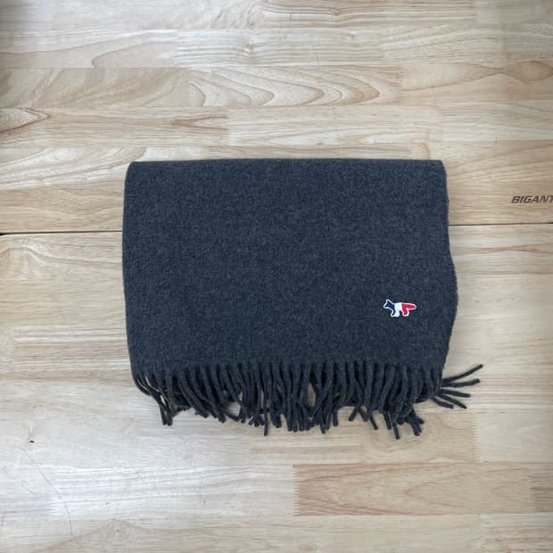 메종키츠네 머플러