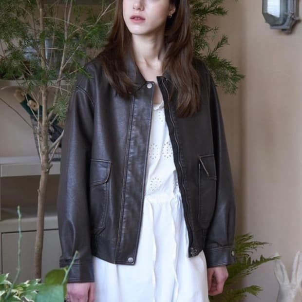 바질인보틀 레더자켓 브라운