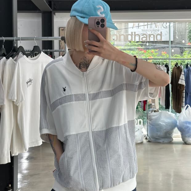 슈프림 19SS 플레이 보이 레저 짚업 탑 화이트