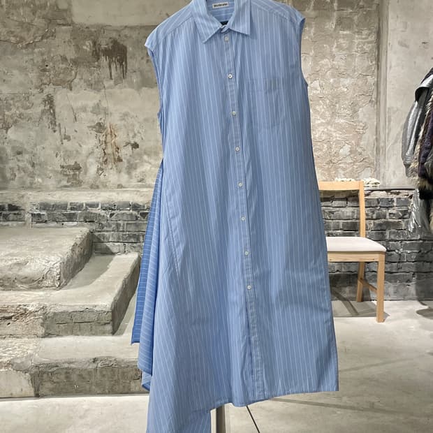 발렌시아가 스카이블루 싱글 포켓 컷 아웃 롱 원피스